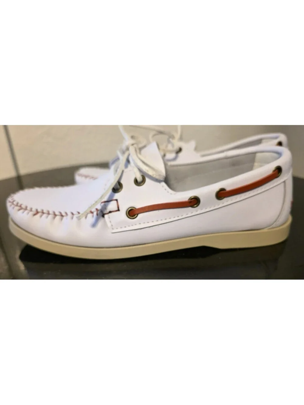 Baseball Lifestyle 101 White Leather Boat Shoes Men 7 Women 8.5 Red Stitching